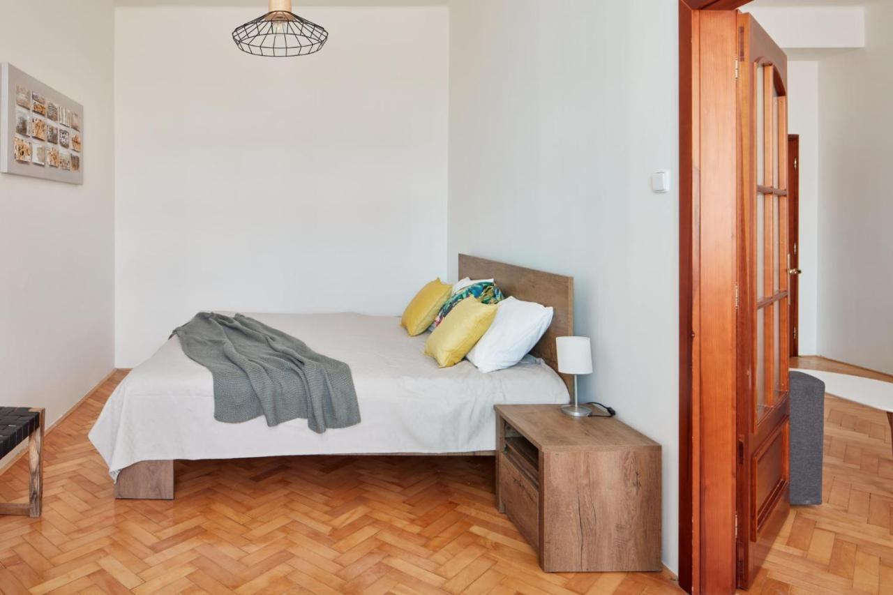 Prague Days - Spacious 3Bdr Apartment - Trendy Neighbourhood Kültér fotó